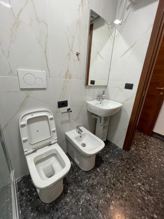 Due Passi Dal Mare Savona Exterior foto